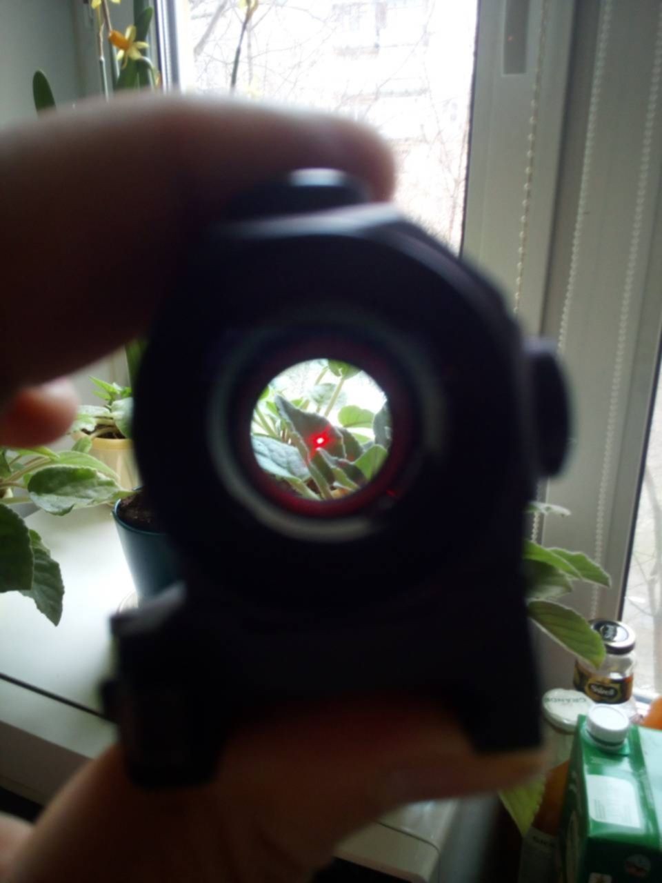 Обзор HOLOSUN HS403GL. Ударопрочный коллиматор с боковым батарейным отсеком